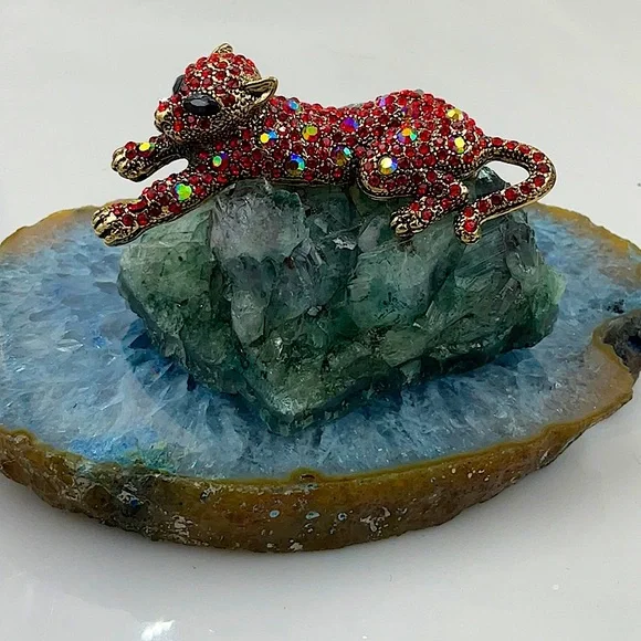 Betsey Johnson Red Bejeweled Leopard Pendant/Necklace - Picture 2 of 6